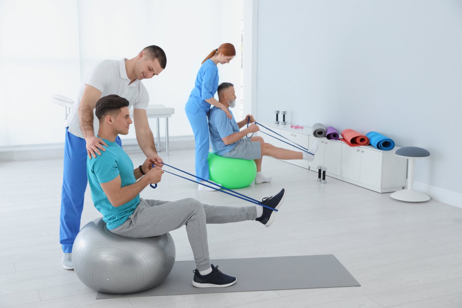 How Physiotherapists Can Build a Strong Brand and Invest in the Best Medical Equipment